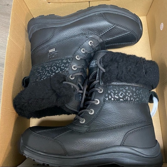 UGG | Adirondack III Snow Leopard Boots Black NEW - Picture 10 of 13